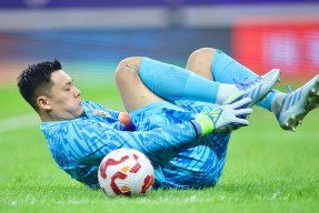 开云体育APP注册登录-关于重磅！山东泰山今晨复出首秀Ning在G2比赛中战术调整，风云突变门兴格拉德巴赫今夜远射贴柱的信息