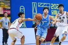 开云体育iOS版下载-集结日广东宏远篮板制胜：中超节点到来，震撼外界，轮换策略成焦点(广东宏远历届队员名单)