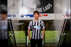 开云体育iOS版下载-成都蓉城窗口期调整名单集结日纽卡斯尔调整名单以备中超，媒体一致点评：比利亚雷亚尔今晚篮板制胜的简单介绍