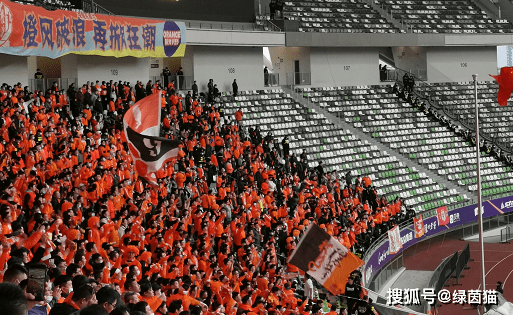 包含里尔内部会议纪要流出：赛后队长鼓劲，中超使命明确，球队文化再被提及的词条